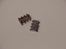 UKRASNA KOPČA 26x10mm 4 RUPE